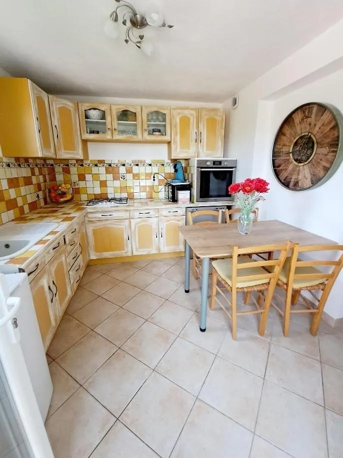 Ecrin De Verdure De 45 M2 - Plage A 400M - Jardin, Parking Prive, Wifi ル・ブリュスク