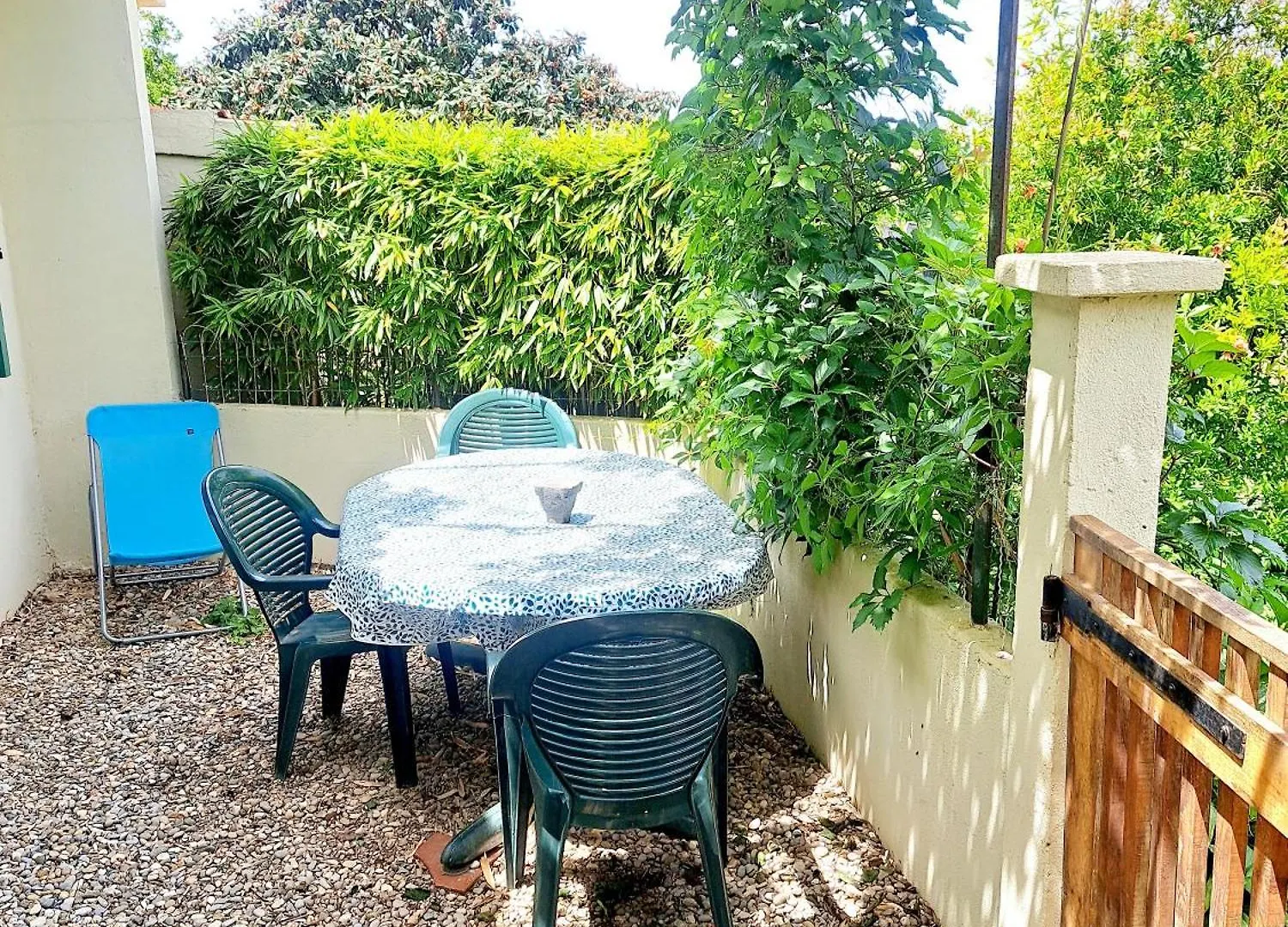 Ecrin De Verdure De 45 M2 - Plage A 400M - Jardin, Parking Prive, Wifi Le Brusc 0*,  France